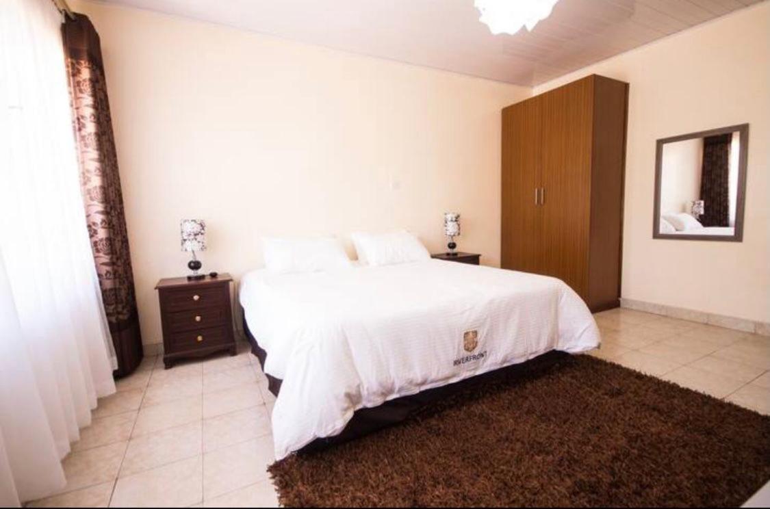 Riverfront Gardens Bed & Breakfast Mjini Luaran gambar