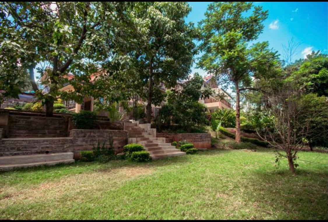 Riverfront Gardens Bed & Breakfast Mjini Luaran gambar