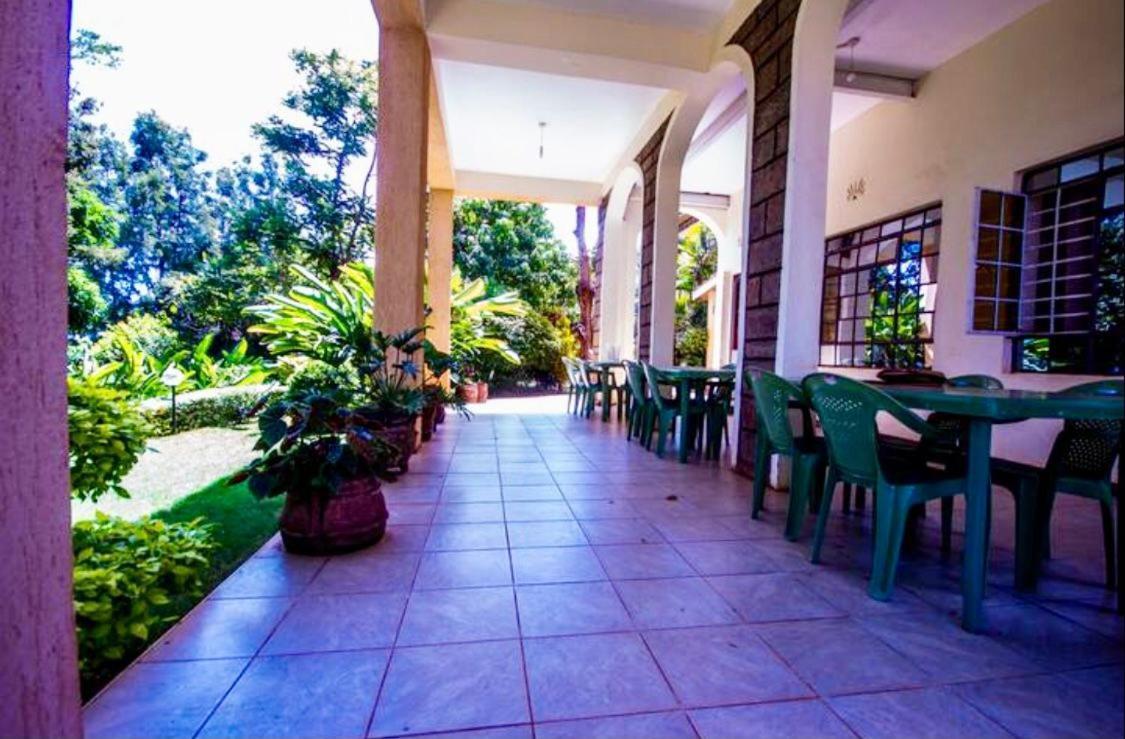 Riverfront Gardens Bed & Breakfast Mjini Luaran gambar