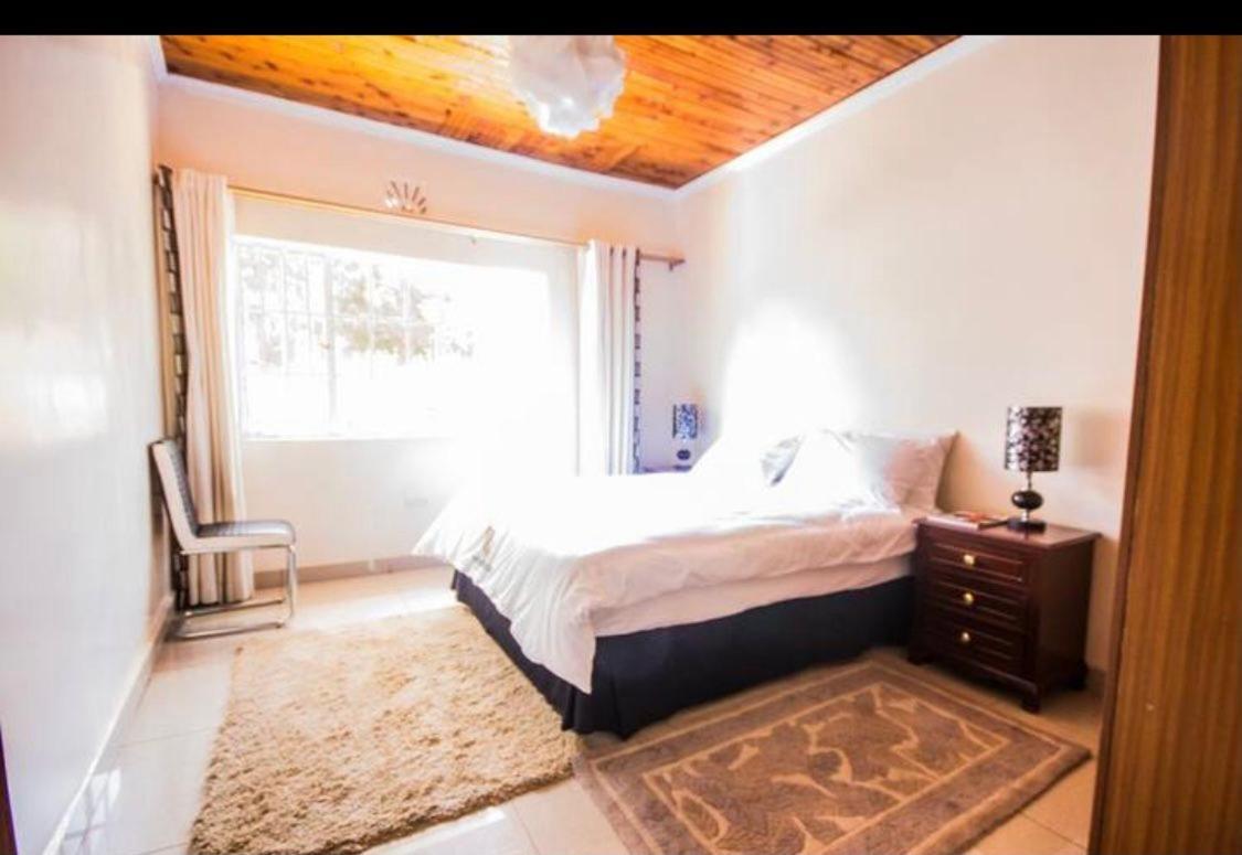 Riverfront Gardens Bed & Breakfast Mjini Luaran gambar