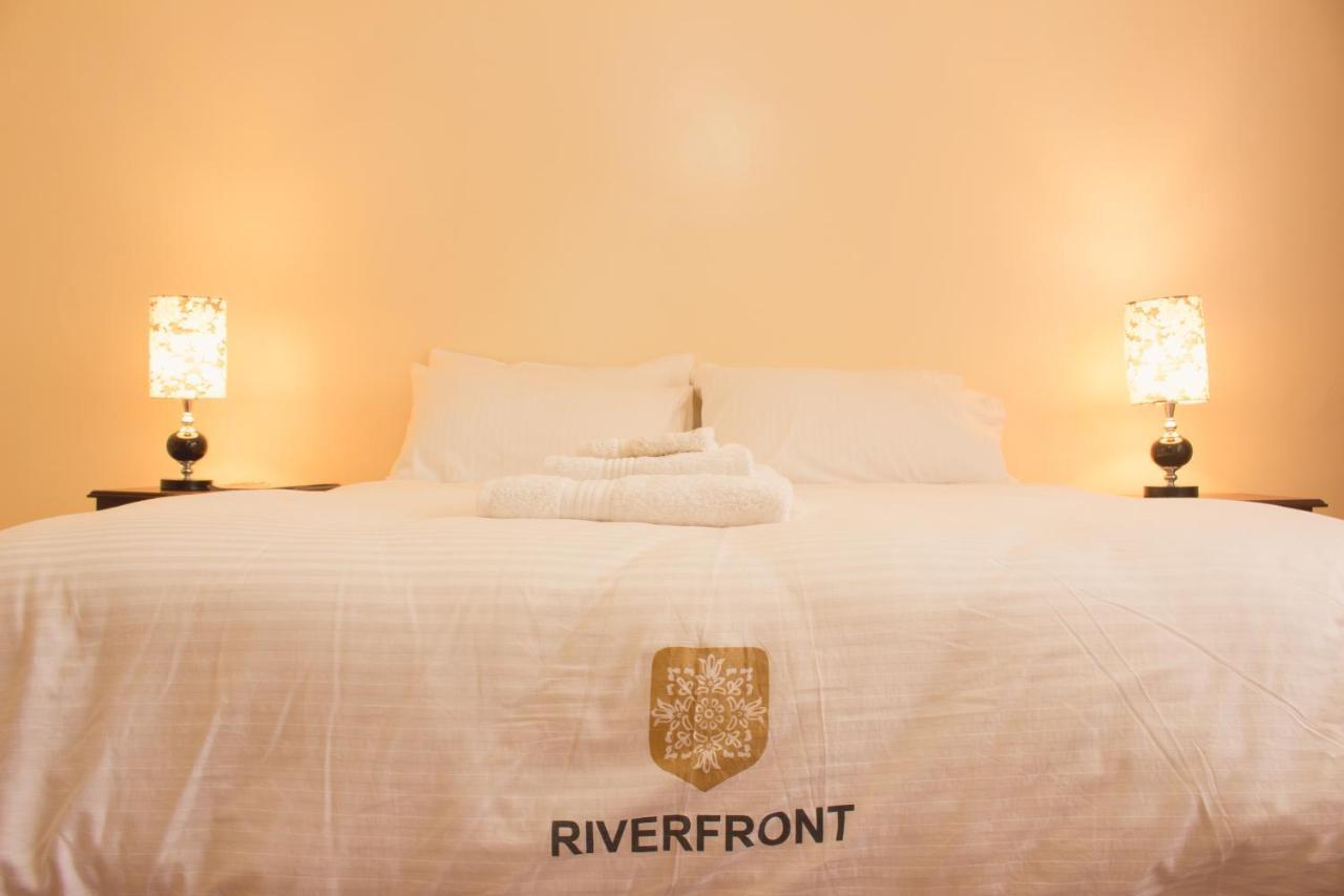 Riverfront Gardens Bed & Breakfast Mjini Luaran gambar