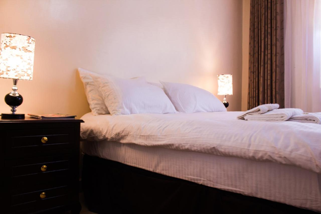 Riverfront Gardens Bed & Breakfast Mjini Luaran gambar